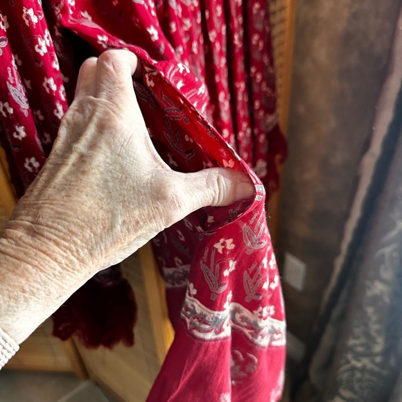 Free People boho mini red floral tunic dress with lace inserts and underlining - Picture 7 of 16